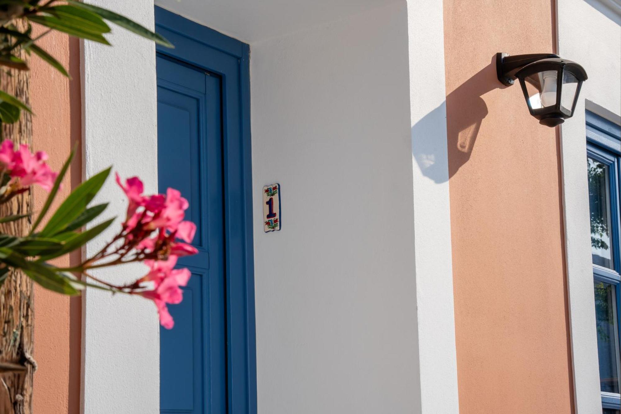 Porto Harani Seaside Apartments Simi Exterior foto